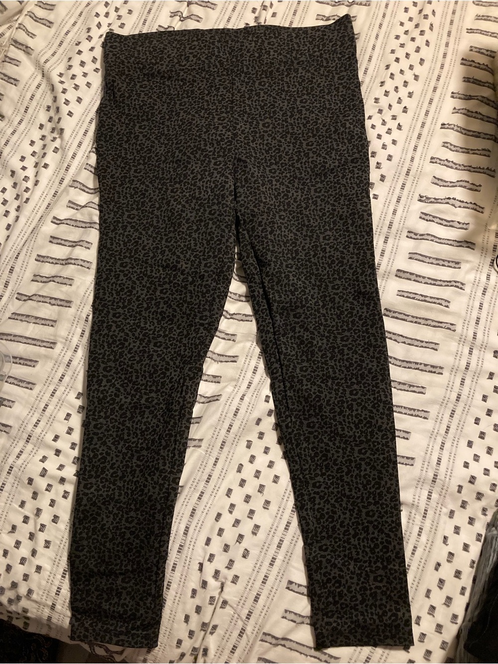 LOFT Black and Gray Leopard Print Leggings